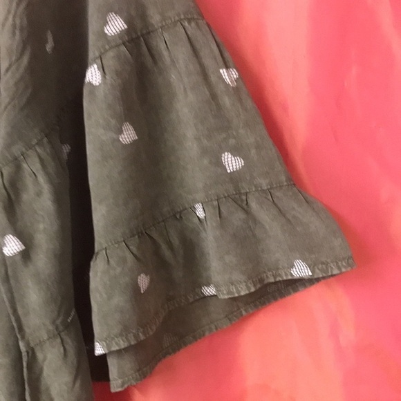 EASEL Women’s Peasant Style Top Green with White Hearts Sz L Ruffle bell sleeve - Picture 5 of 10